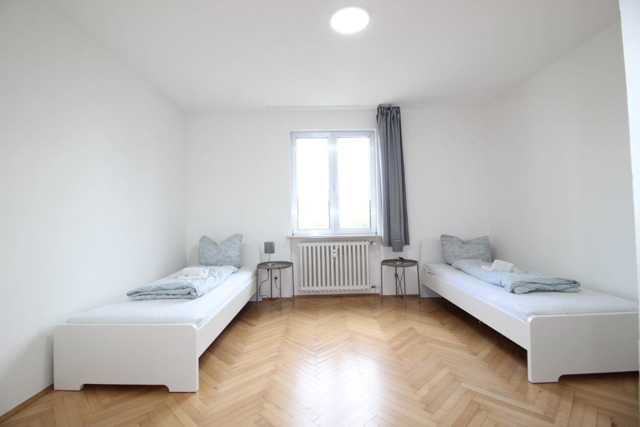 Apartmenthaus Kitzingen - Grosszuegige Wohnungen Fuer Je 6 Personen Mit Balkon Exterior photo