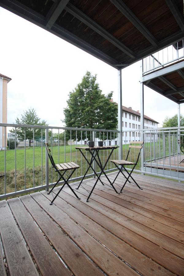 Apartmenthaus Kitzingen - Grosszuegige Wohnungen Fuer Je 6 Personen Mit Balkon Exterior photo